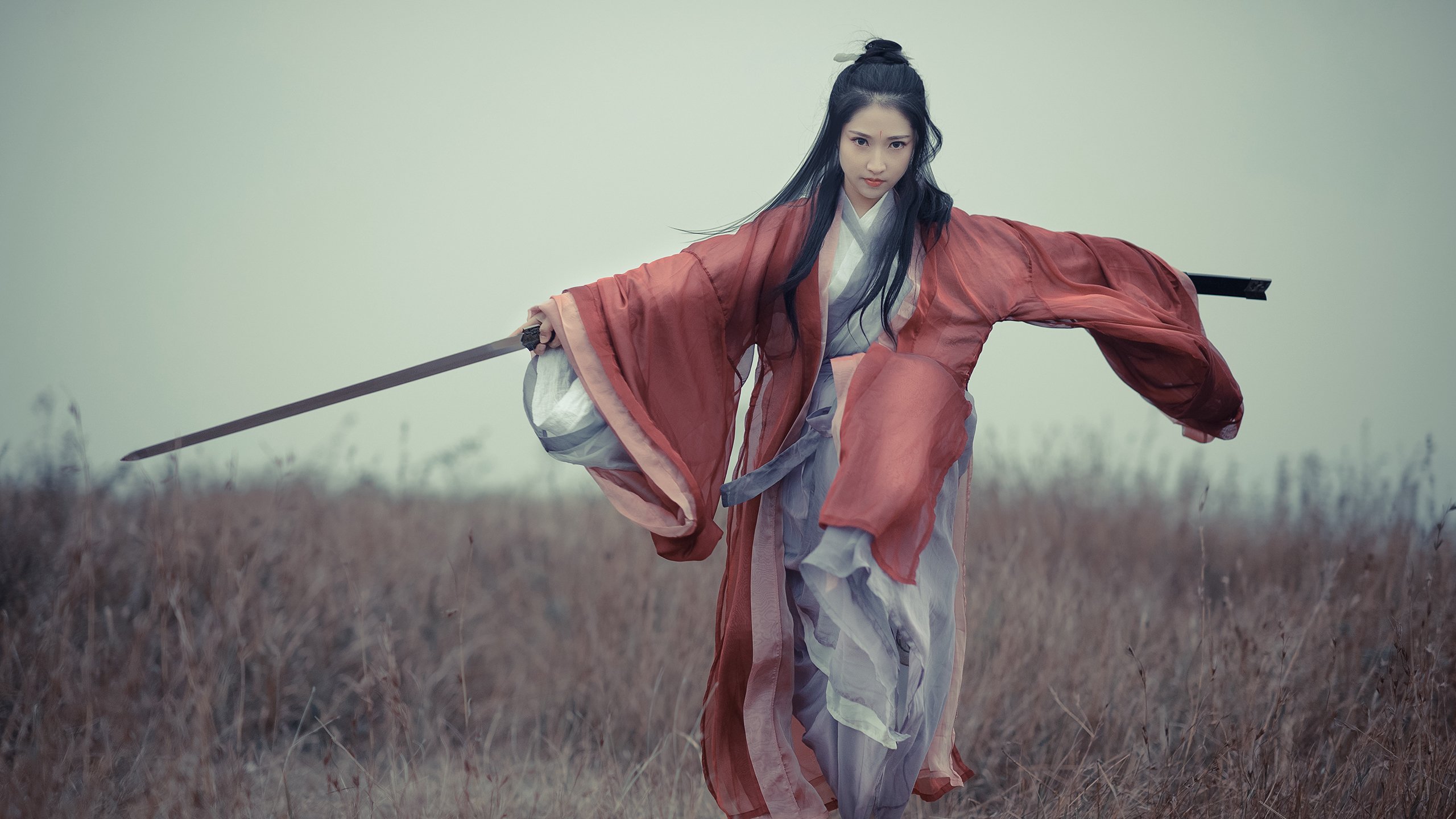 亚洲之光闪耀！金玟哉友谊赛独造三球创纪录，比利亚雷亚尔3-1轻取卡塔尔