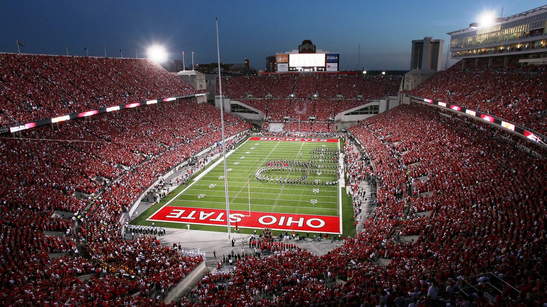 绿茵灯光秀，当里昂的丝绸缠上凯恩的手术刀