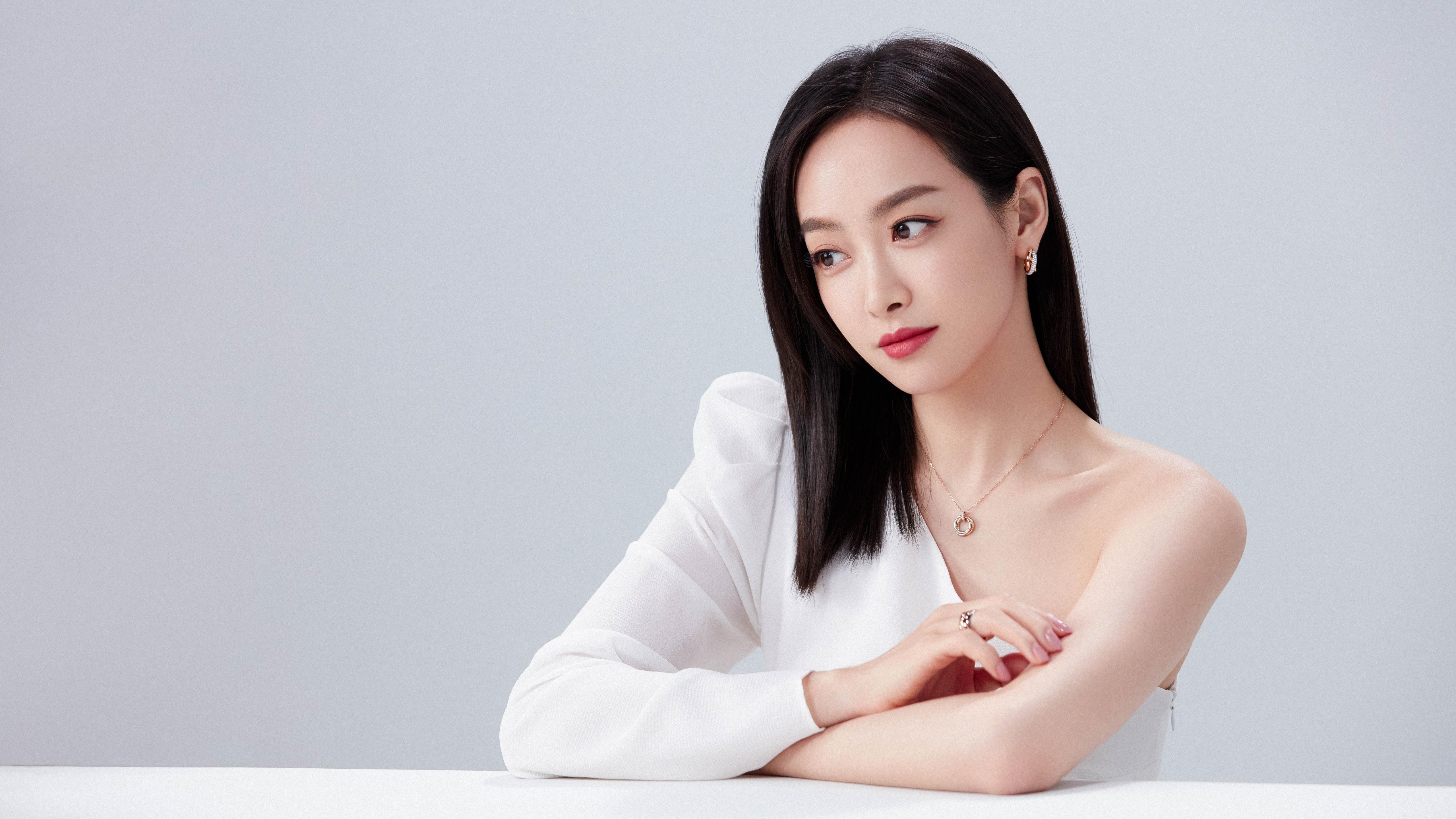 世界杯惊魂夜,瑞士铁骑碾压丹麦,莱万独舞弑旧主,门将十指关封神